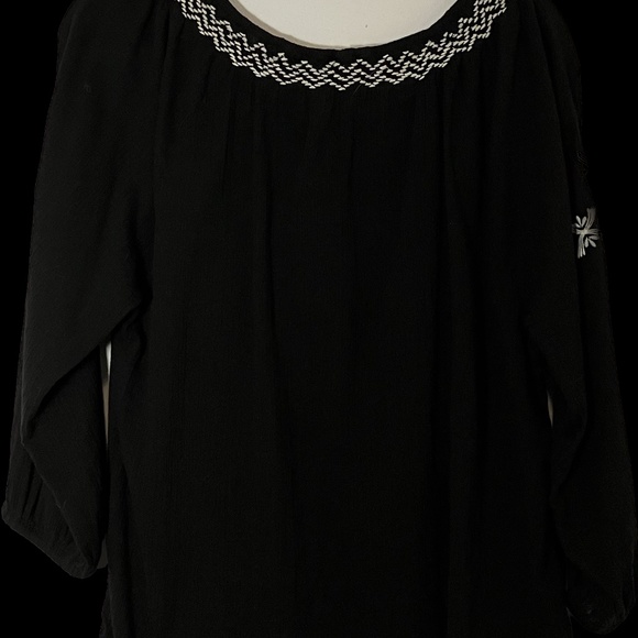 Mudd Embroidered Peasant Top - Large - Picture 9 of 10